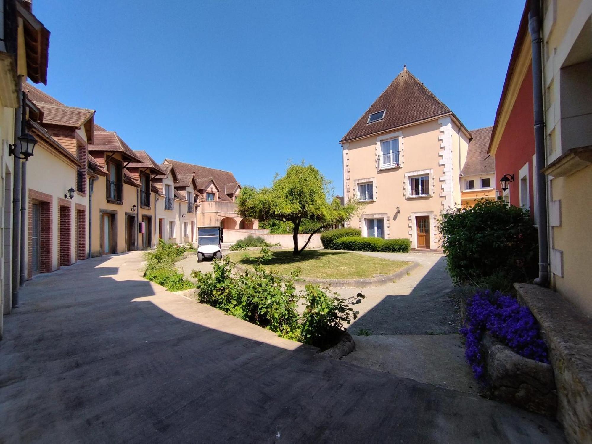 Le Haut-Val Residences Belleme Eksteriør billede